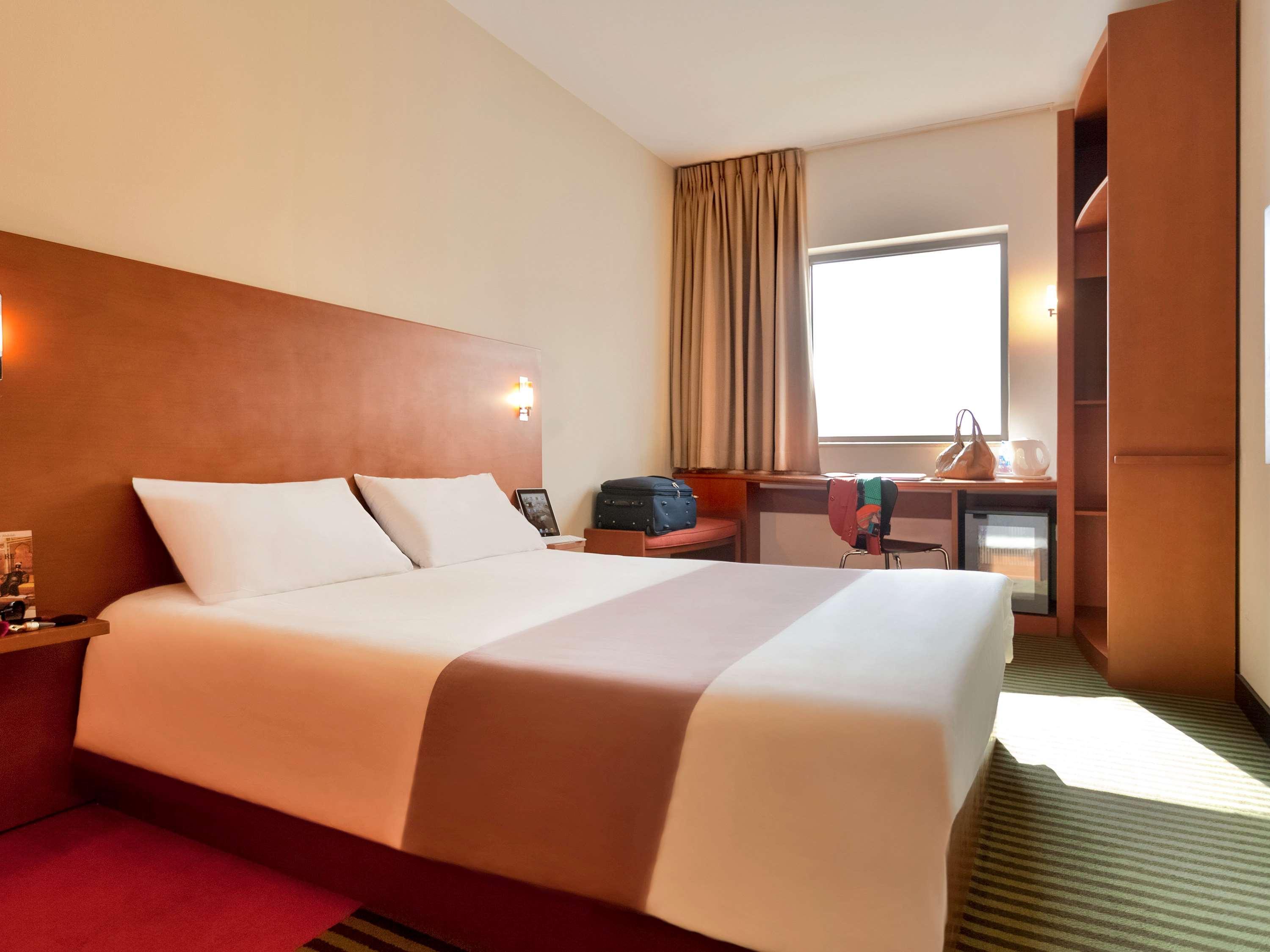 Ibis Amman Hotel Exterior photo