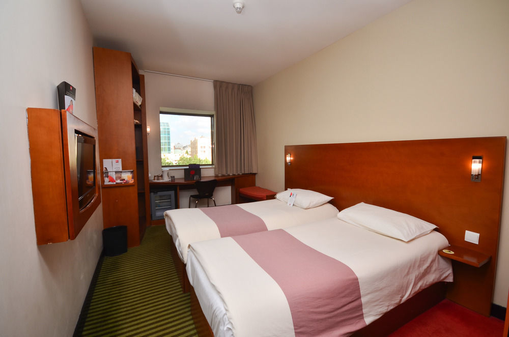 Ibis Amman Hotel Exterior photo